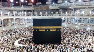 تفاصيل مهمة .. المملكة العربية السعودية يمكن لأي مواطن دعوة صديقه لأداء مناسك العمرة