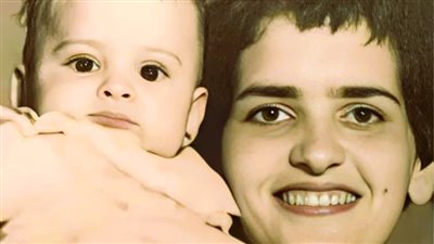 ستنصدم لو عرفت من هذه الطفلة.. 
