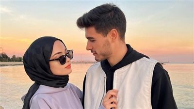 يطاردني عاشق