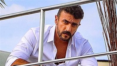 بعد إعلانه موعد زواجه.. من هي عروس احمد العوضي الجديدة