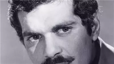 للمرة الأولى صورة ابن عمر الشريف وسر إنكار أبوته له رغم التشابة الكبير بينهما